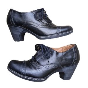 Eurosoft Oxford Lace Up Pumps